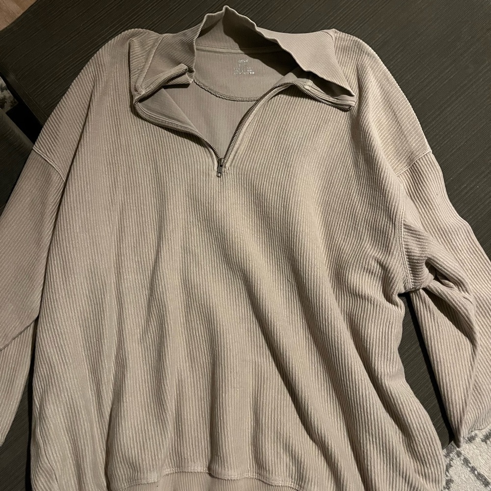 american eagle 1/4 zip up size XL